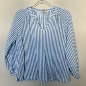 L.L. Bean Seersucker‎ V Neck Blue and White Stripe Blouse Top Size Small